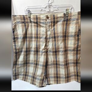 Madison Mens Size 40 Beige Brown Navy Plaid Shorts new with tags